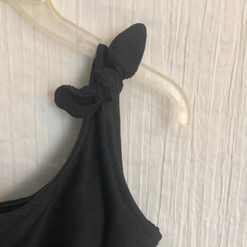 OLD NAVY size XS 1 piece black ribbed one shoulder with tie asymmetrical NWT